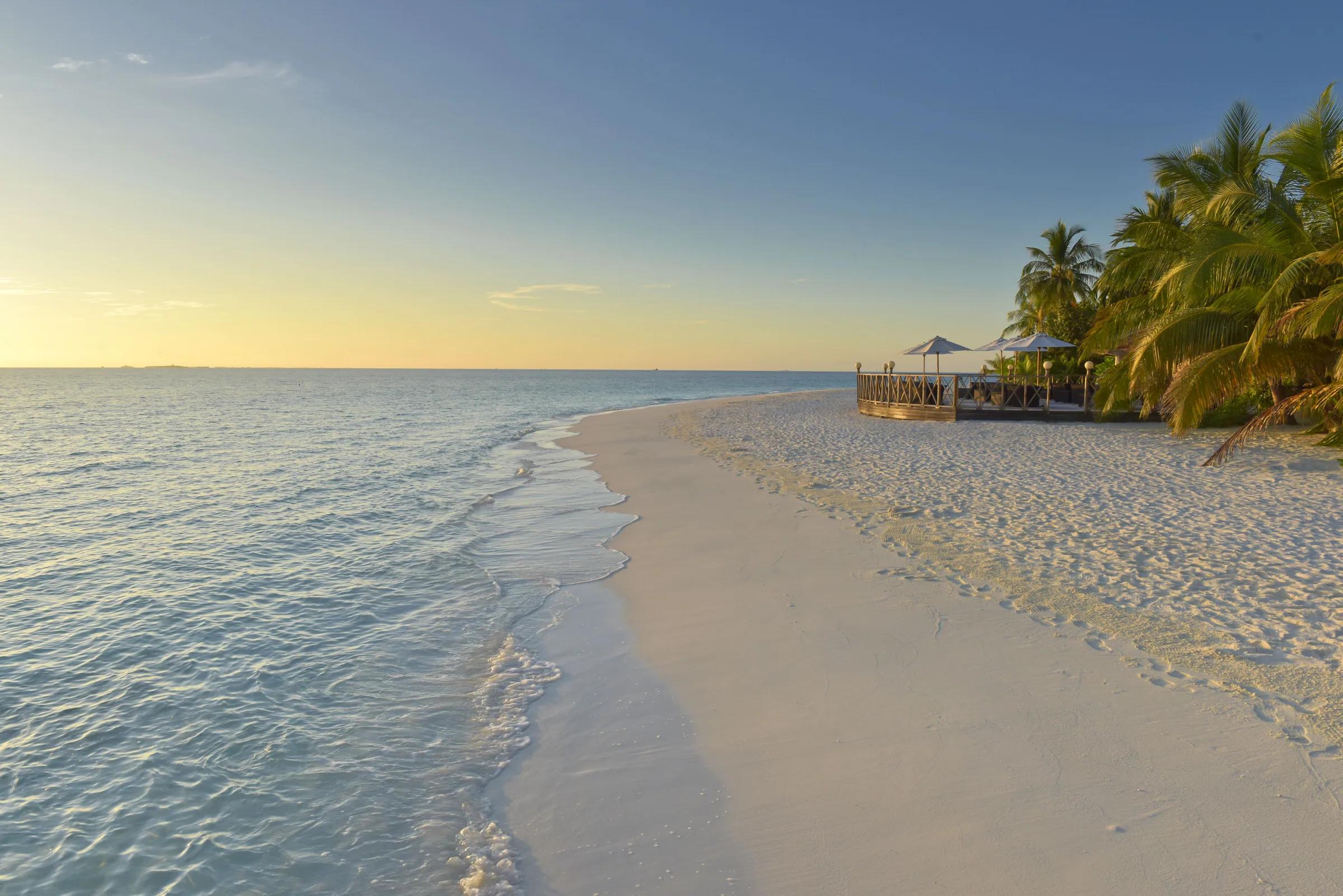 Angaga Island Resort & Spa - Immagine 5