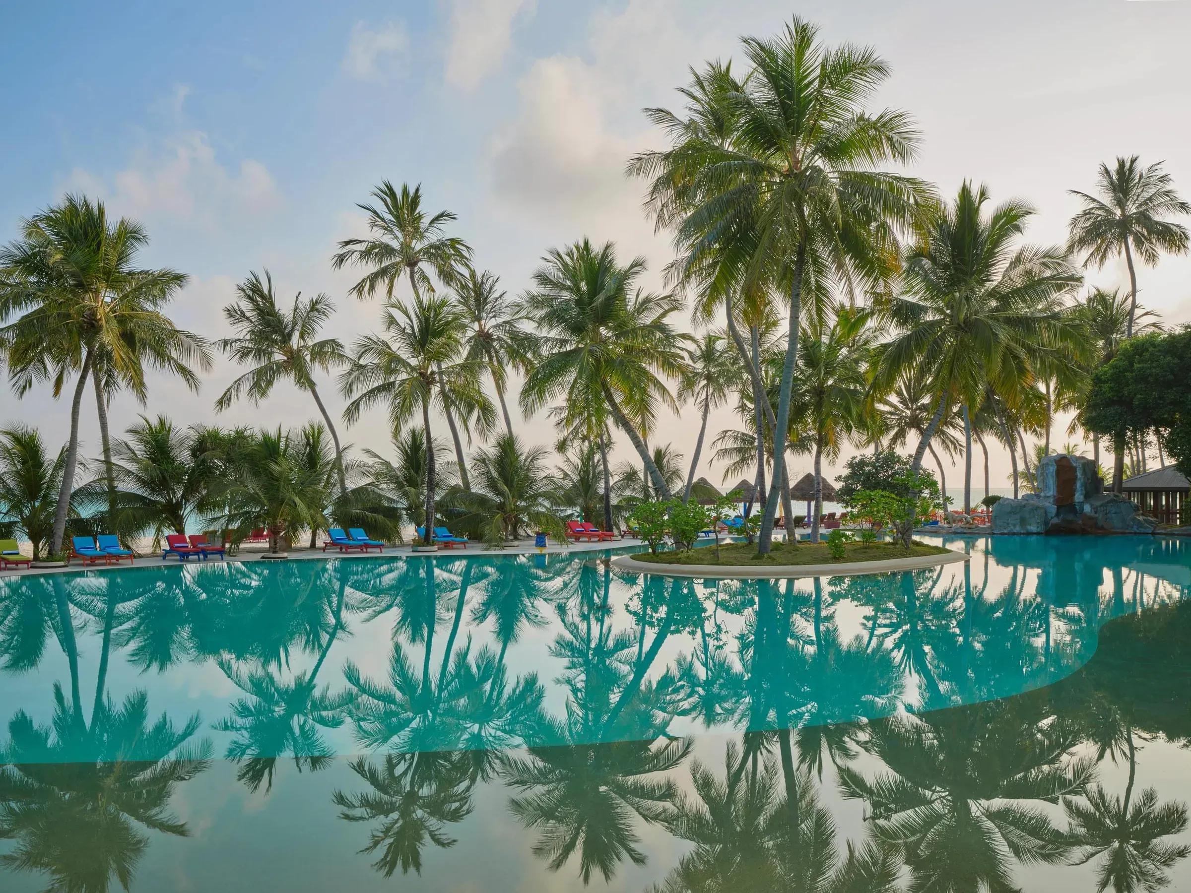 Villa Park Sun Island Resort & Spa