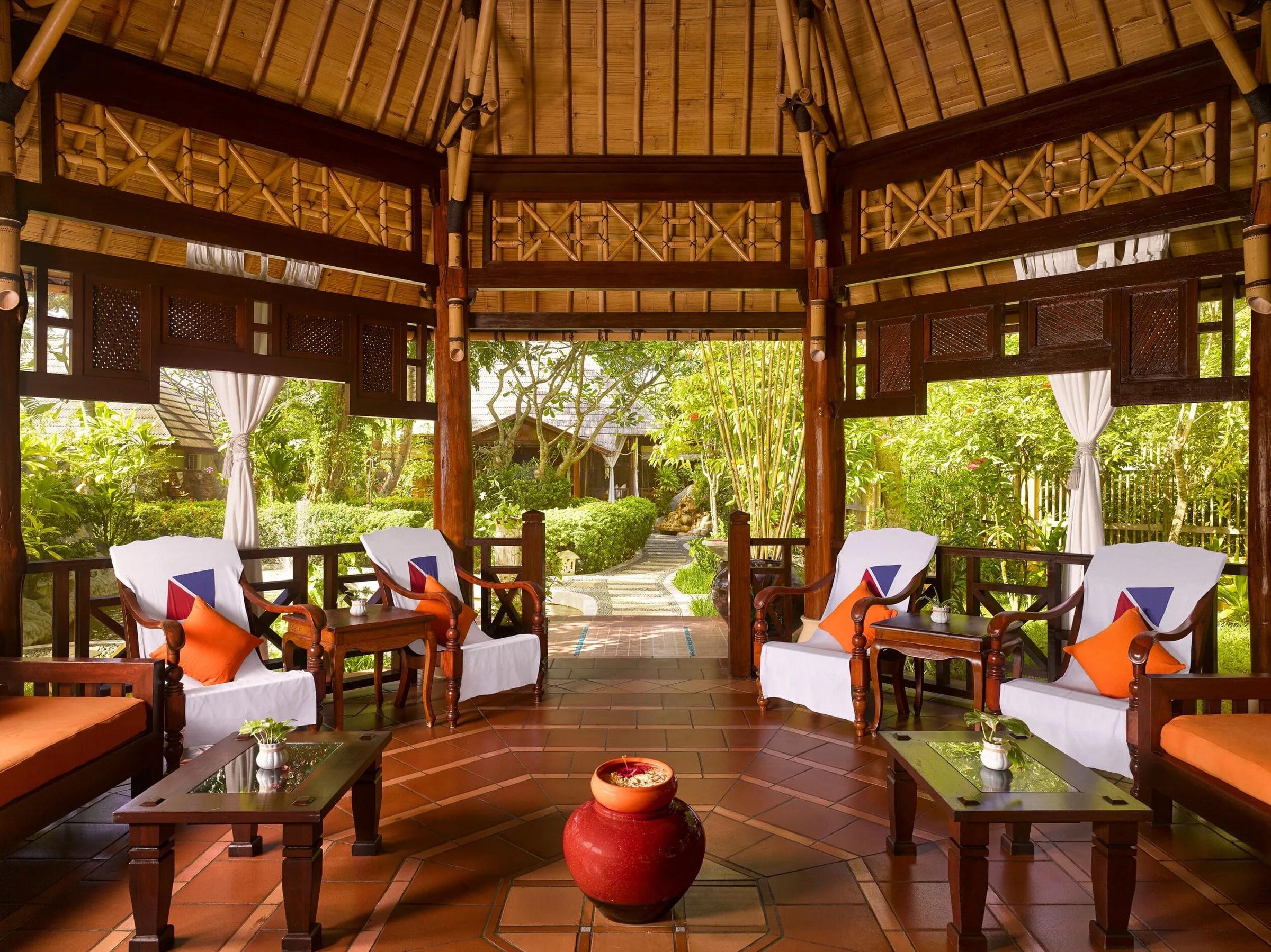 Villa Park Sun Island Resort & Spa