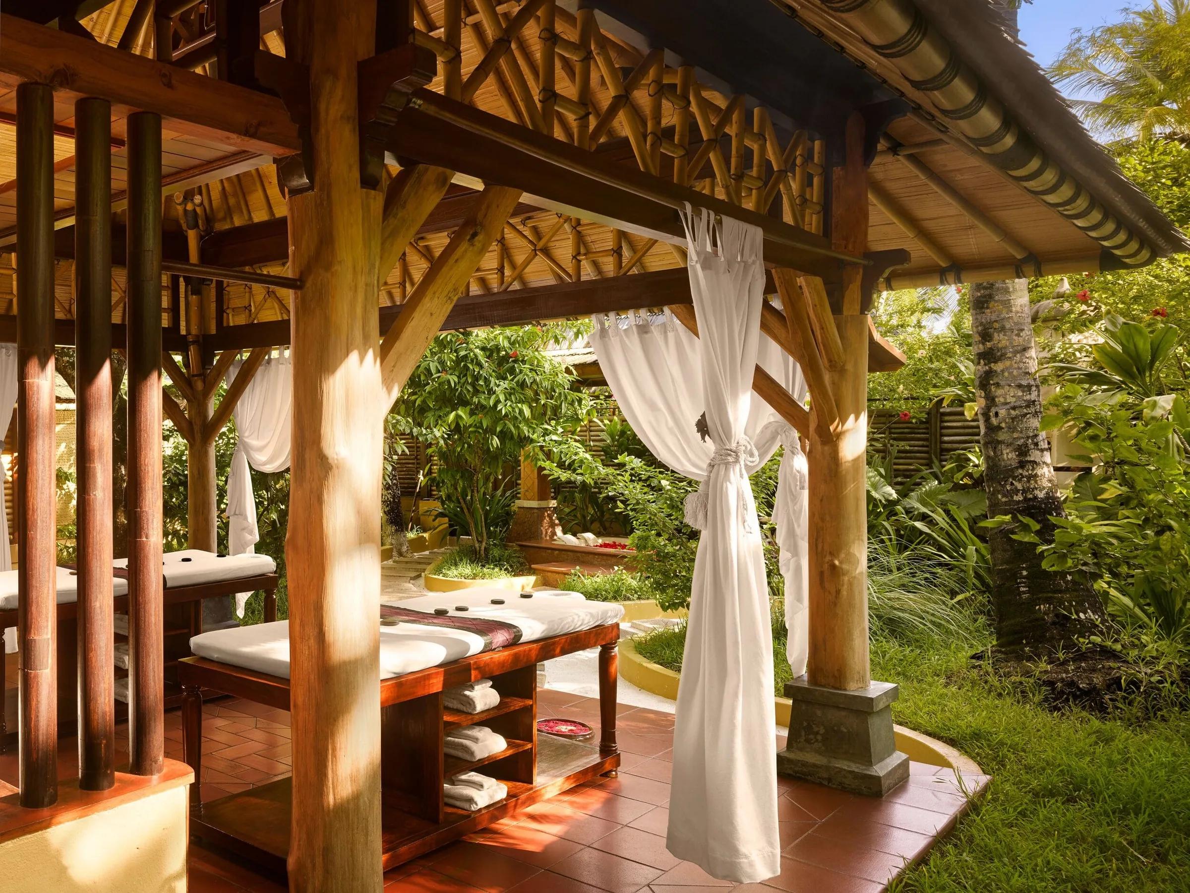 Villa Park Sun Island Resort & Spa